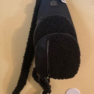 House of Harlow Crossbody bag